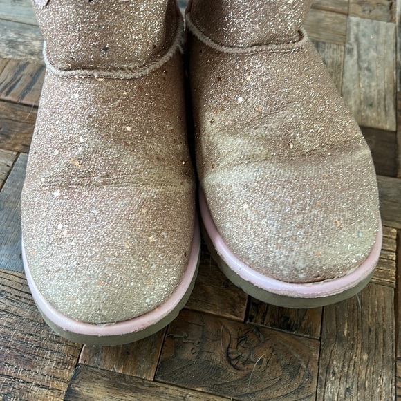 Juicy Couture Girls Malibu 2 Sparkle Boot - Picture 6 of 7